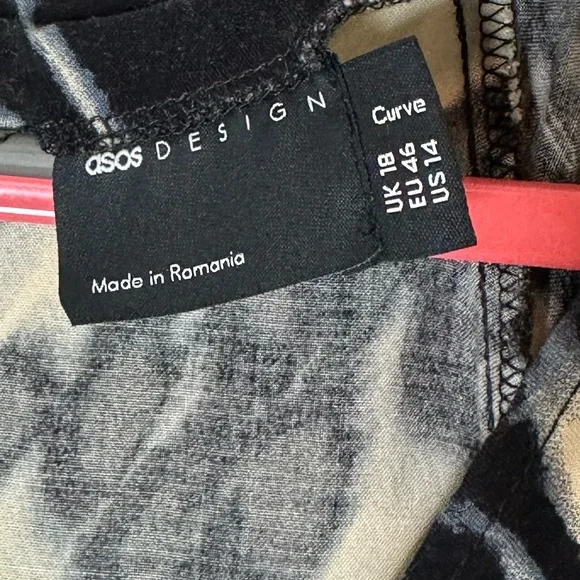 ASOS Curve Animal Print Jumpsuit Size 14 - Picture 9 of 9